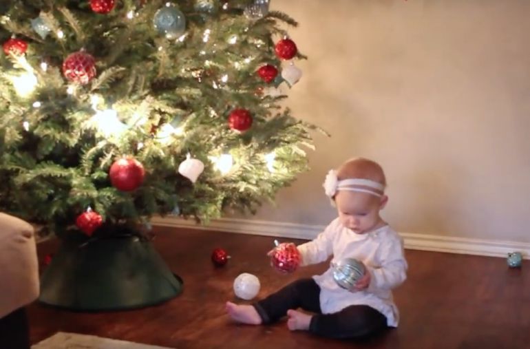 Kerst Met Een Baby Ga Er Maar Aan Staan Me To We - 